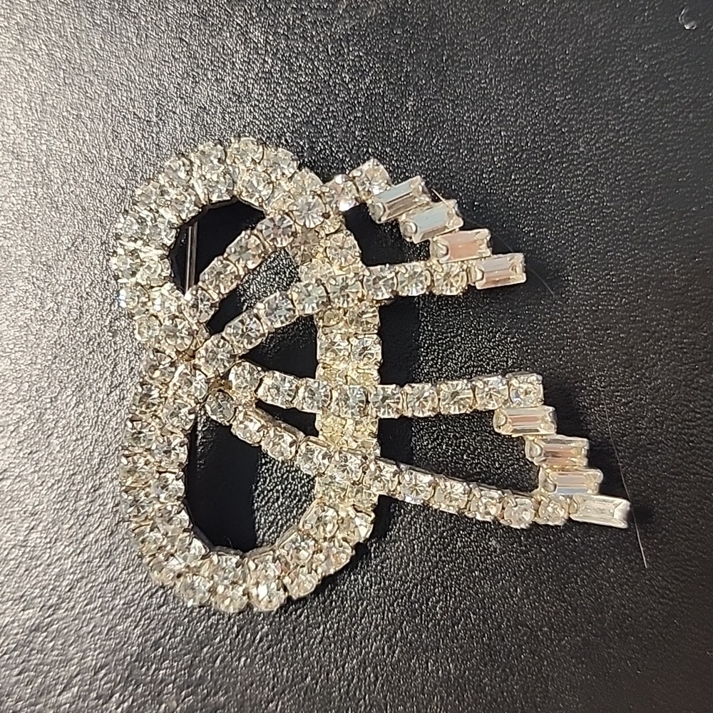 Elegant Rhinestone Bow Brooch